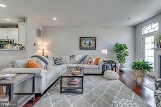 742 Collington Ct in Woodbridge, VA - Building Photo - Building Photo