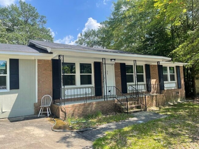 property at 32 King Arthur Ct