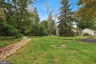 1042 Tenby Rd in Berwyn, PA - Building Photo - Building Photo
