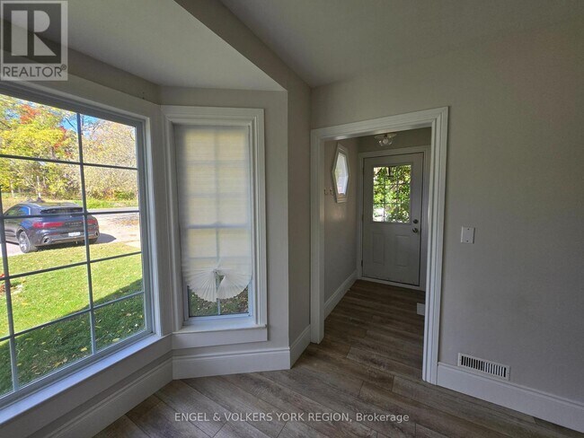 279 Blake St in Barrie, ON - Building Photo - Building Photo