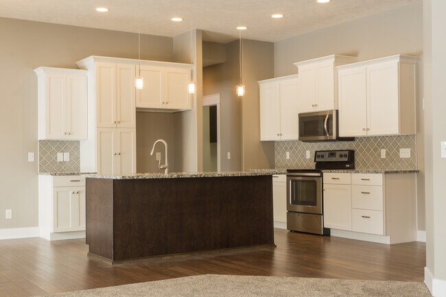 7334 Andy Dr in Lincoln, NE - Building Photo - Building Photo