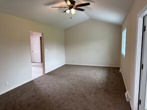 1423 Rose Hill Ave in Camanche, IA - Building Photo - Building Photo