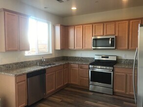 4885 Ciarra Kennedy Lane in Reno, NV - Building Photo - Building Photo
