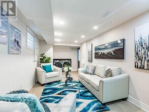 2685 Windjammer Rd in Mississauga, ON - Building Photo - Building Photo