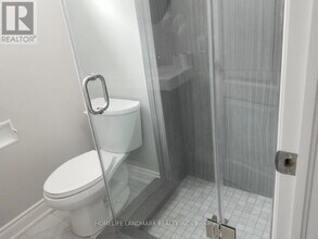 12 Ottawa Ct in Aurora, ON - Building Photo - Building Photo