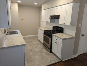 5622 Elmlawn Dr in Houston, TX - Building Photo - Building Photo