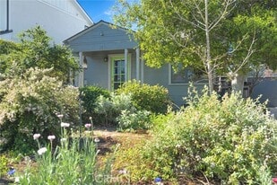 171 Costa Mesa St in Costa Mesa, CA - Building Photo