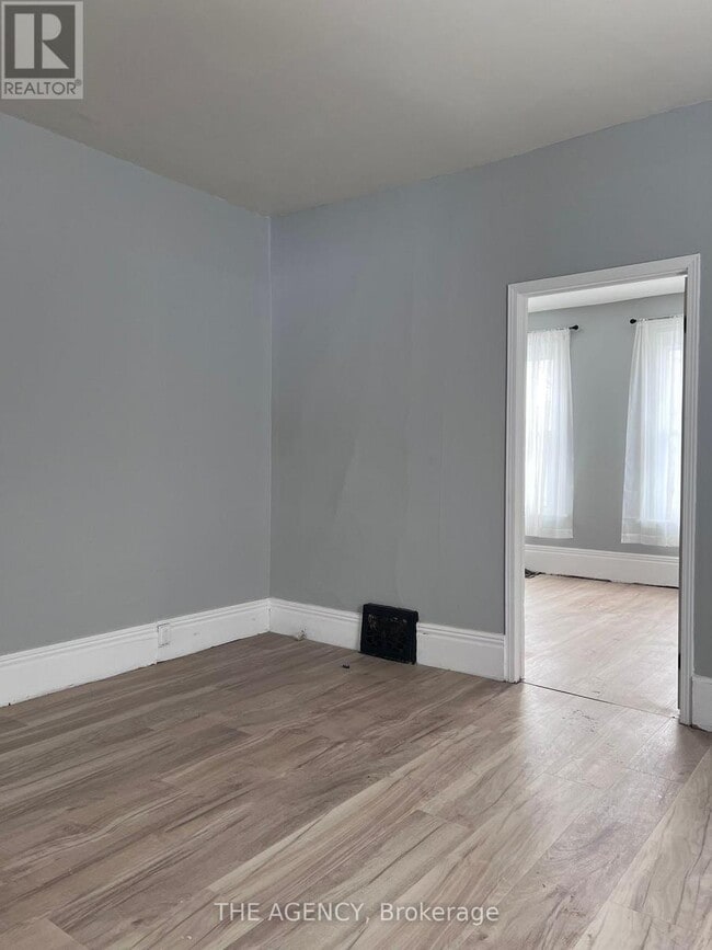 342 Dalhousie St in Brantford, ON - Building Photo - Building Photo