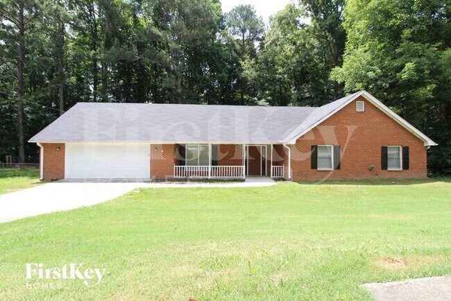 property at 653 Greenview Ave SE