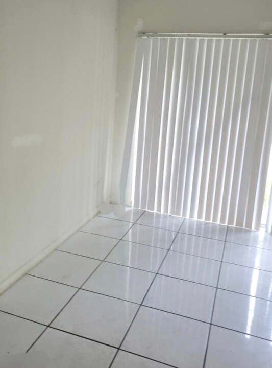 15091 SW 113th Ter, Unit 15024 SW 113 Court in Miami, FL - Building Photo