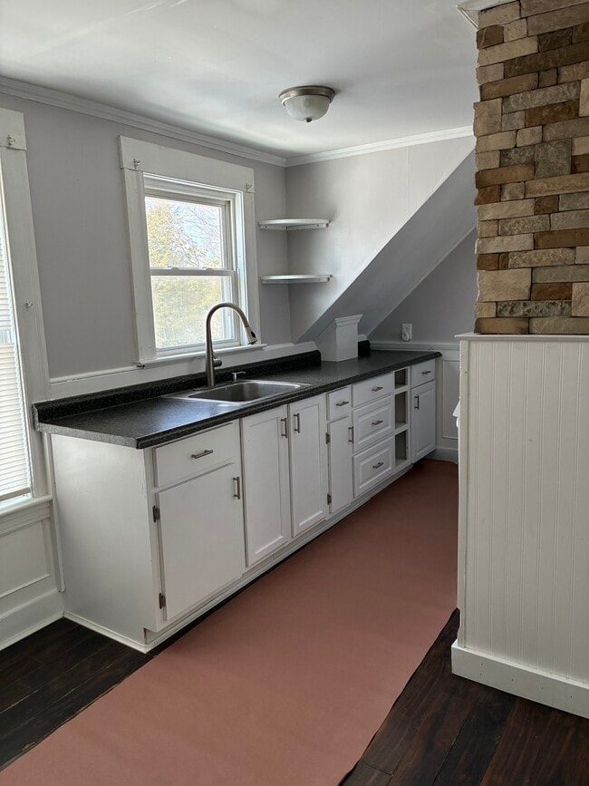 42 S Central St, Unit #3 in Haverhill, MA - Building Photo - Building Photo