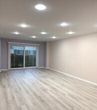 3026 Roberts Dr in Woodridge, IL - Building Photo - Building Photo