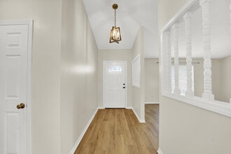 7525 Melody Ln in Panama City, FL - Foto de edificio - Building Photo