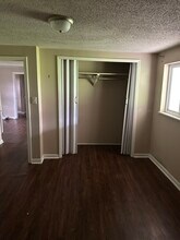 537 Norwood Dr, Unit Apt 3 in Oliver Springs, TN - Building Photo - Building Photo