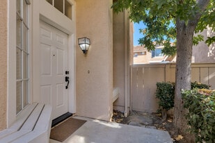 4907 Lazio Way in Oak Park, CA - Building Photo