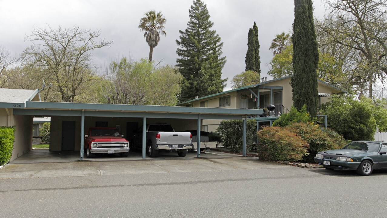 115 Wapoo Ave in Calistoga, CA - Building Photo