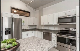 736 Federal St in Davenport, IA - Foto de edificio - Building Photo