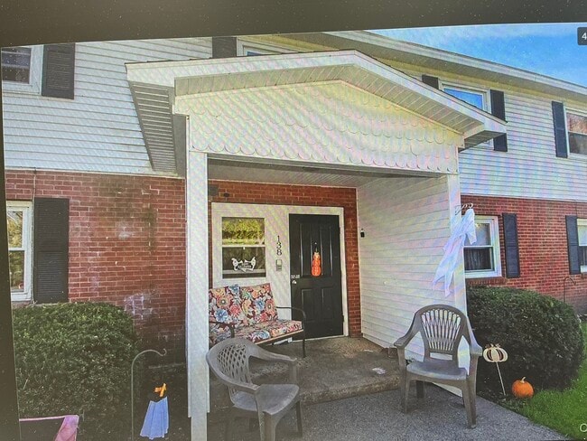 138 E Main St, Unit 4 in Elbridge, NY - Building Photo - Building Photo