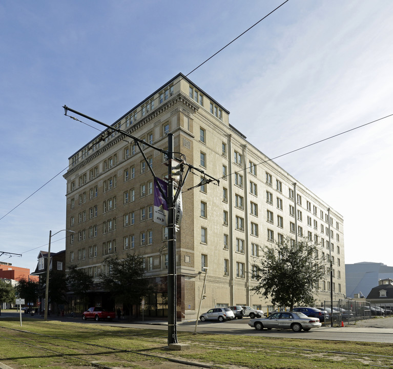 Tivoli Place Apartments in New Orleans, LA - Building Photo