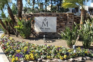 5565 Canoga Ave, Unit 112 in Los Angeles, CA - Building Photo