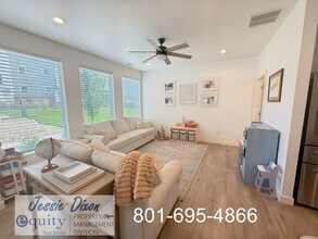 374 W 25 N in Layton, UT - Building Photo - Building Photo