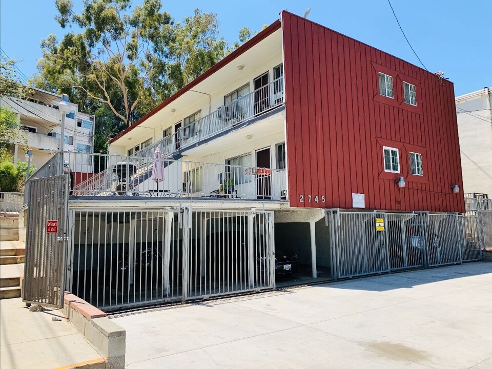 Fremont in Alhambra, CA - Foto de edificio