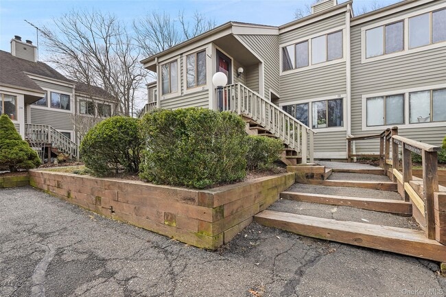 property at 132 Stonemeadow Dr