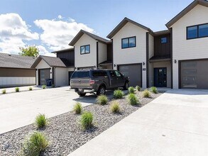 4394 Brookside Ln in Bozeman, MT - Building Photo - Building Photo