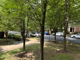 2503 Eastbourne Dr in Leesylvania, VA - Building Photo