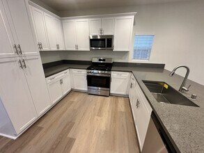 176 N Sutter Ave in San Bernardino, CA - Building Photo - Building Photo