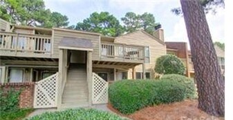 1600 Sharon Rd W in Charlotte, NC - Building Photo
