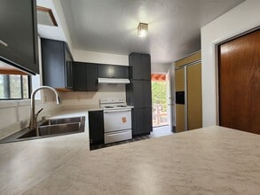 8735 Steelhead Ave in Kings Beach, CA - Building Photo - Building Photo