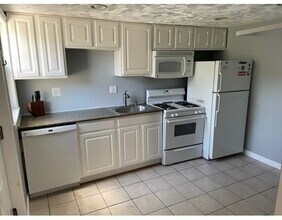 118 Sciarappa St in Cambridge, MA - Building Photo - Building Photo