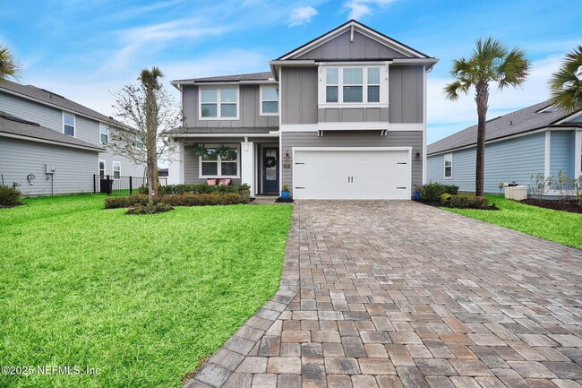 property at 187 Silverleaf Village Dr