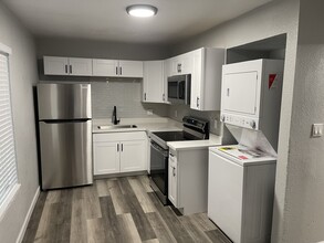 841 E Roeser Rd, Unit 201 in Phoenix, AZ - Foto de edificio - Building Photo