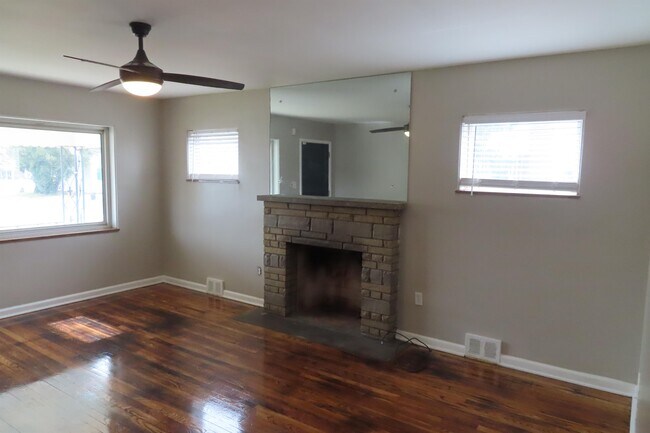 1121 Fairwood Ave in Columbus, OH - Building Photo - Building Photo