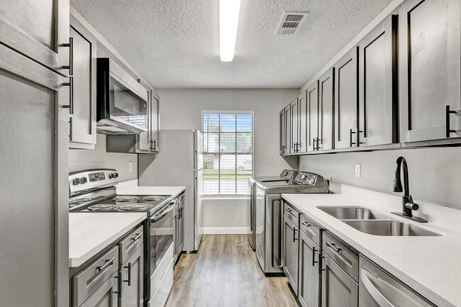 6685 Lexington Dr in Beaumont, TX - Building Photo - Building Photo