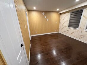 143 Simmons Blvd in Brampton, ON - Building Photo - Building Photo