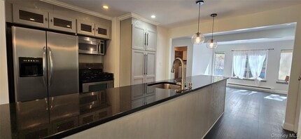 12 Zematt Ct in Woodridge, NY - Building Photo - Building Photo