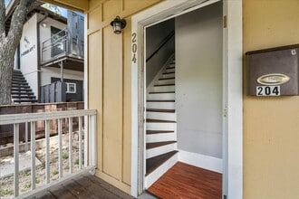 204 E 30th St in Austin, TX - Building Photo - Building Photo