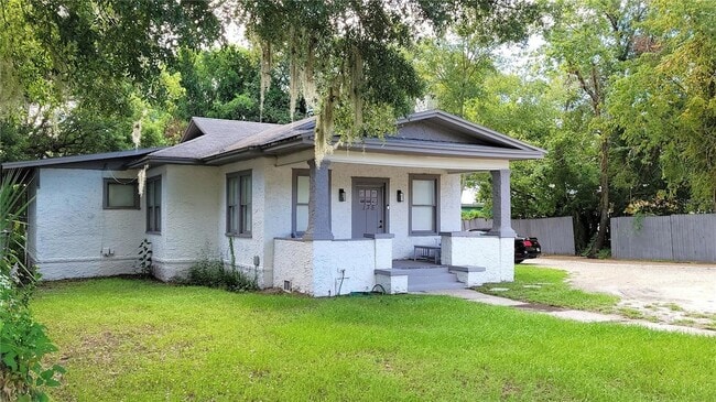 property at 135 S Stone St