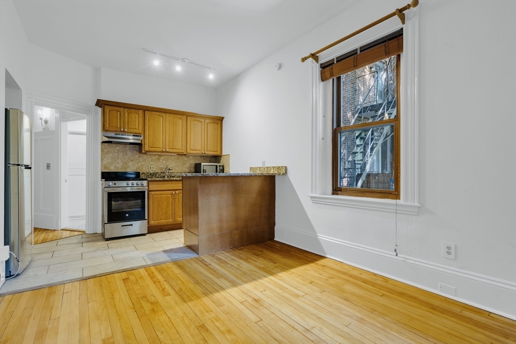 479 Beacon St, Unit 32 in Boston, MA - Building Photo