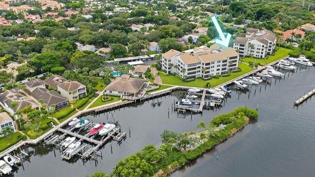 property at 811 Oak Harbour Dr