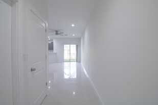 424 SE 16th St in Fort Lauderdale, FL - Building Photo
