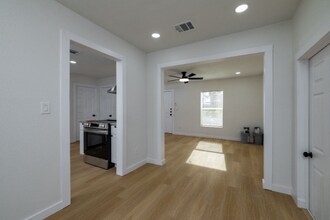 3501 Canyon Ridge Ave in Fort Worth, TX - Foto de edificio - Building Photo