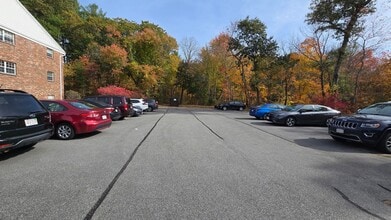Grafton Colonial Apartments in Grafton, MA - Foto de edificio - Building Photo