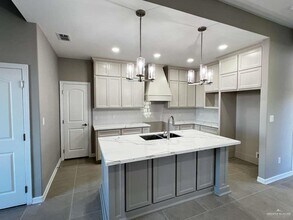 11 N 37th St in McAllen, TX - Building Photo - Building Photo