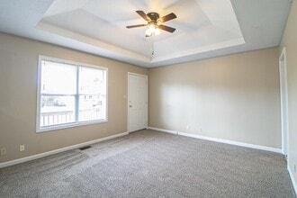 1629 Hannibal Dr in Oak Grove, KY - Building Photo - Building Photo