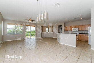 1325 NW 20th Ct in Cape Coral, FL - Foto de edificio - Building Photo