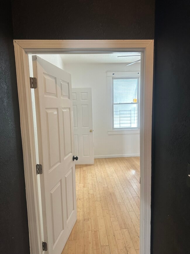 1640 Poland Ave in New Orleans, LA - Foto de edificio - Building Photo